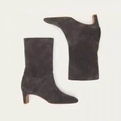 Balagan Botki|Adina Botki, Antracytowy Welur