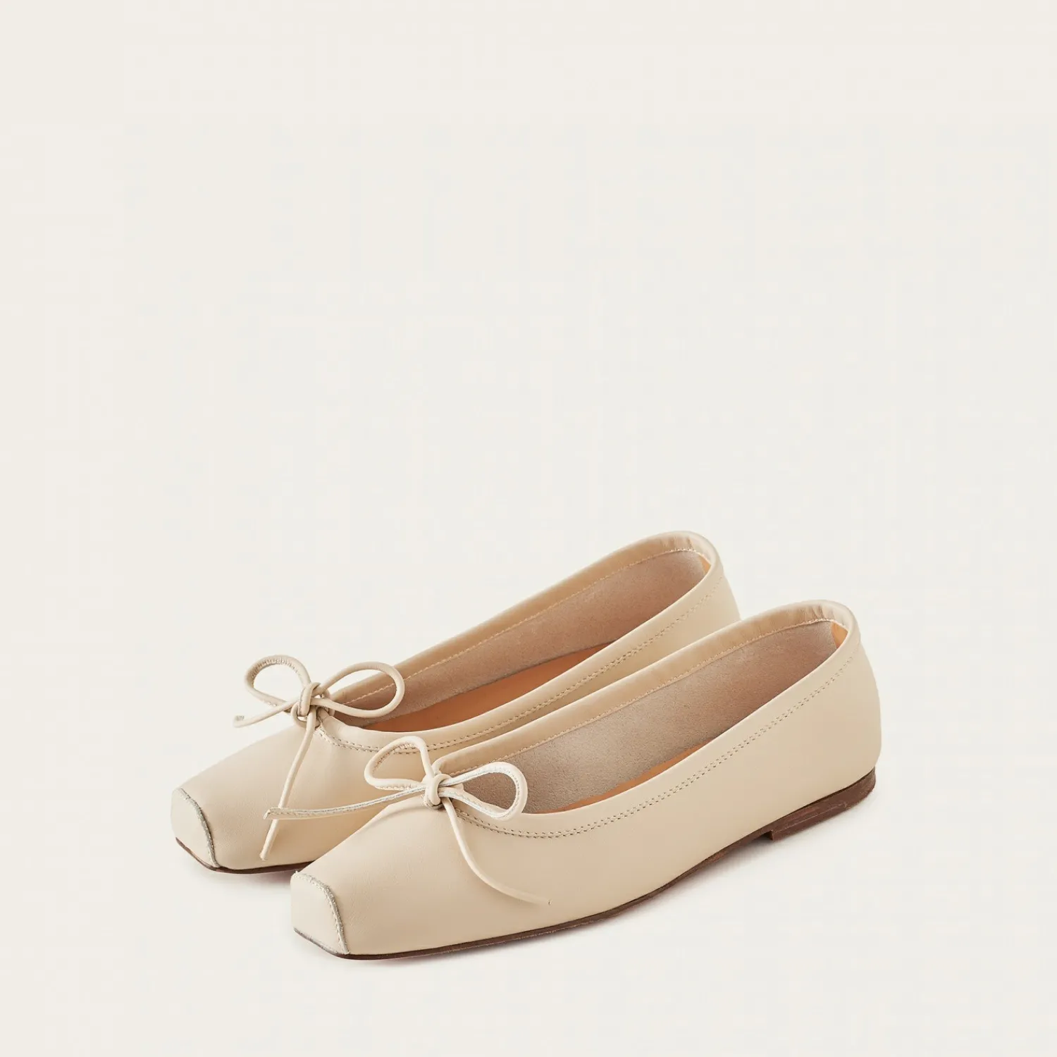 Balagan Baleriny|Prima Baleriny, Bezowy