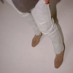 Balagan Botki|Stav Botki, Szary Welur