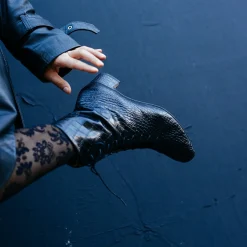 Balagan Botki|Victoria Botki, Czarny Wzor Krokodyla